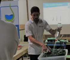 Demonstração “o que é bacias hidrográficas” realizado no Seminário Itinerante de Educação Ambiental – Comunidade Quiriri 